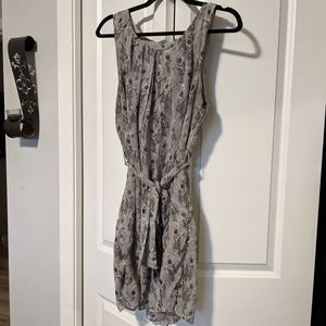 🦚 Beautiful gray peacock feather pattern dress!🦚